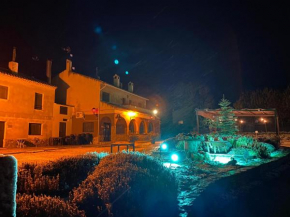CASERIO INAZARES - DISFRUTA DE LA MONTAÑA, CASAS CON CHIMENEA Y BARBACOA INDIVIDUAl